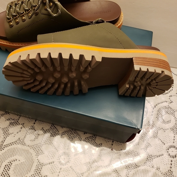 Ladies Aerosoles sandals​ - Picture 3 of 6